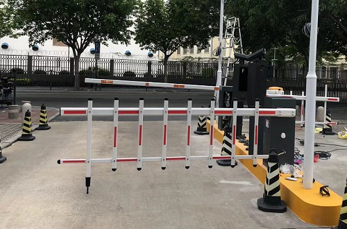 岛内第一码头附近道闸安装调试 岛内第一码头附近道闸安装调试